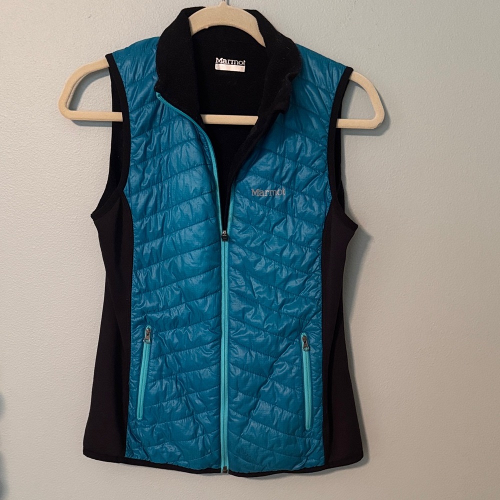 Marmot vest, medium, stretchy, fleece at sides and back